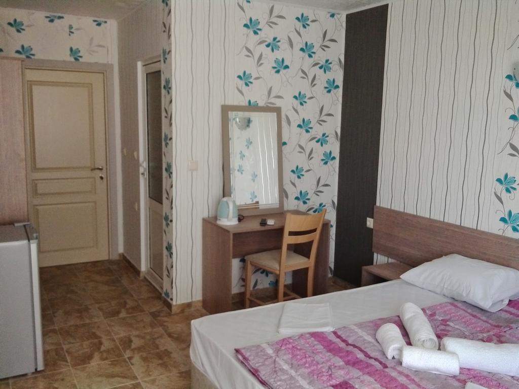 Morska Zvezda Guest House Csernomorec Kültér fotó